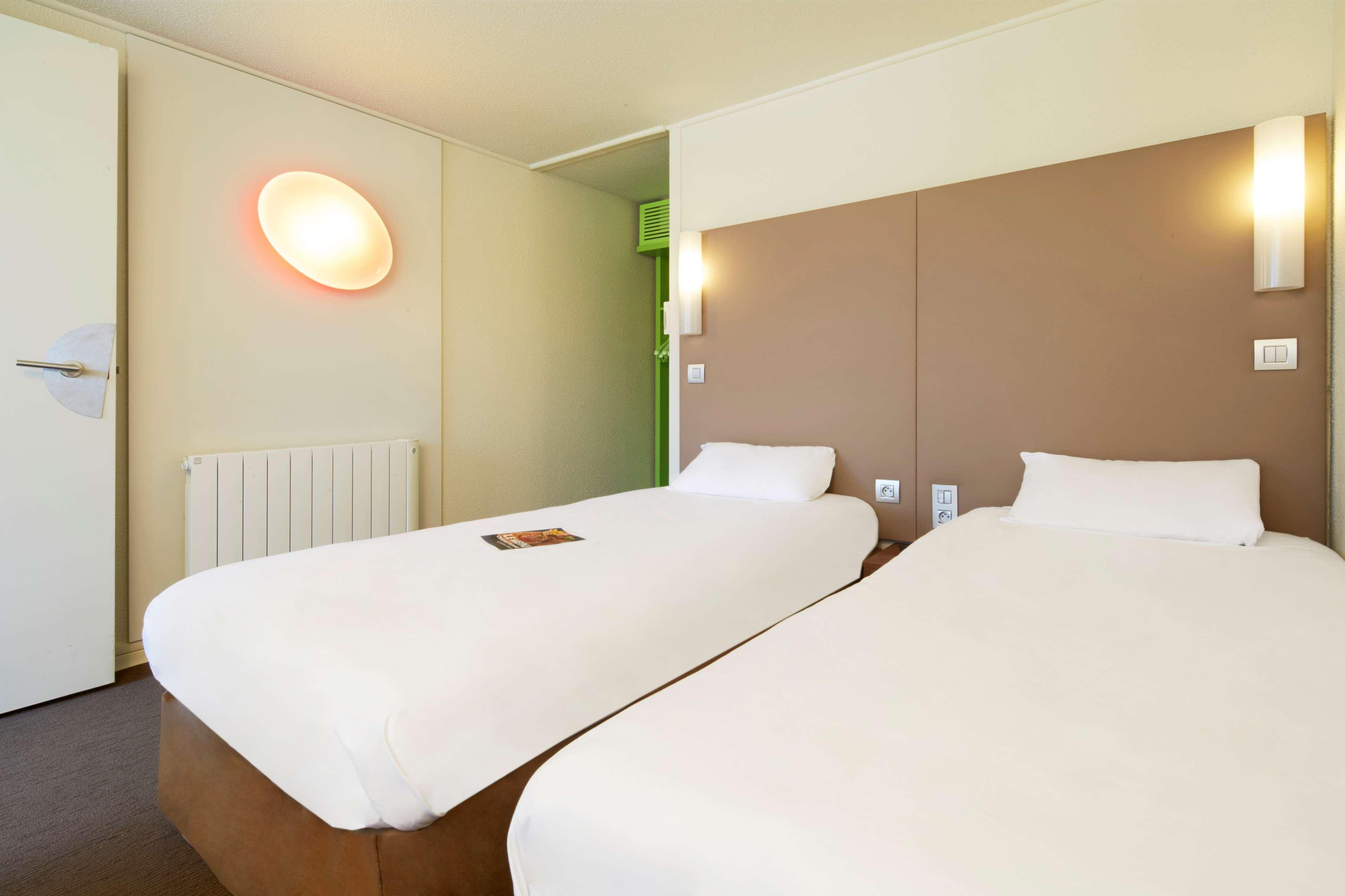 Campanile Dijon Sud - Marsannay Hotel Екстериор снимка