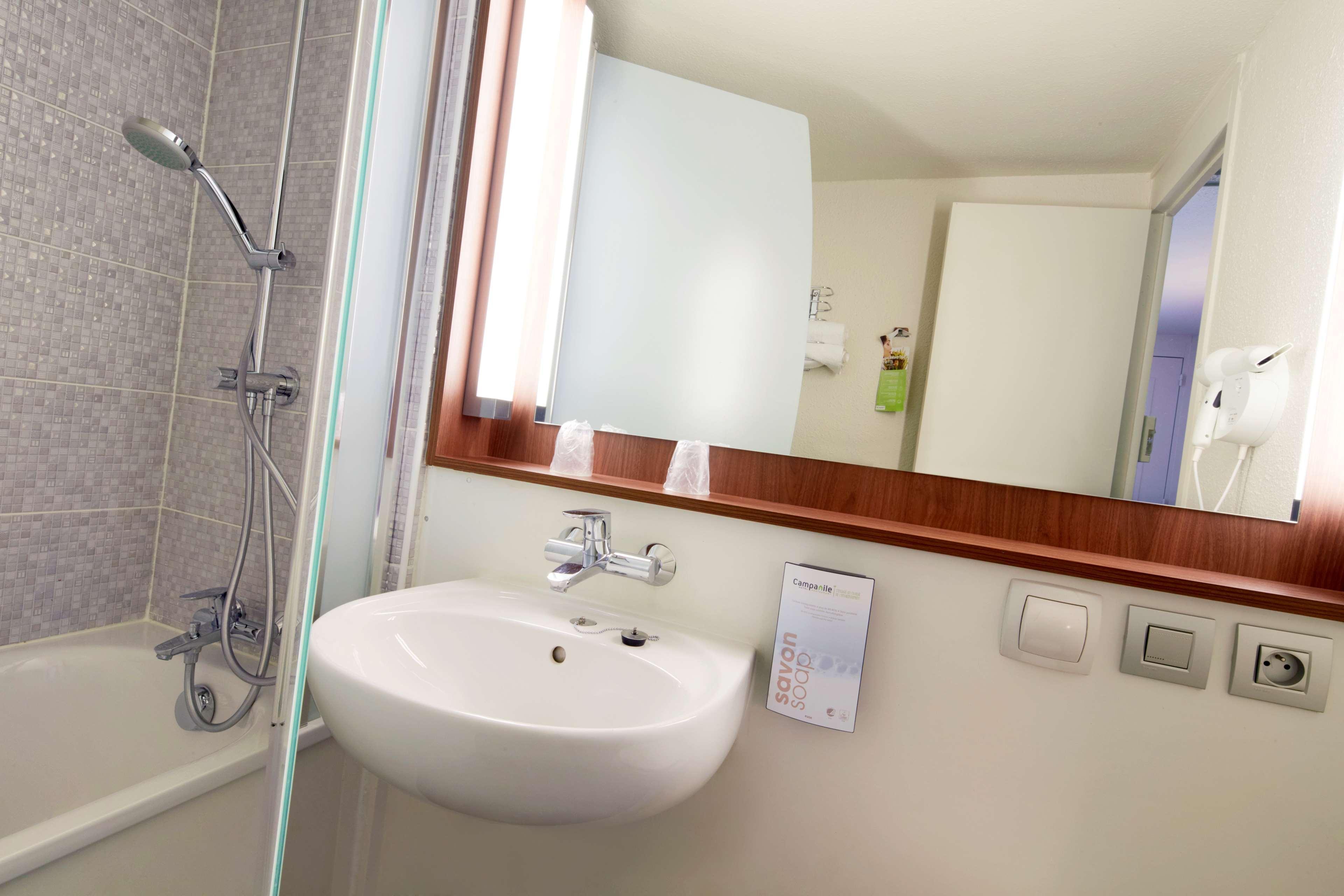 Campanile Dijon Sud - Marsannay Hotel Екстериор снимка