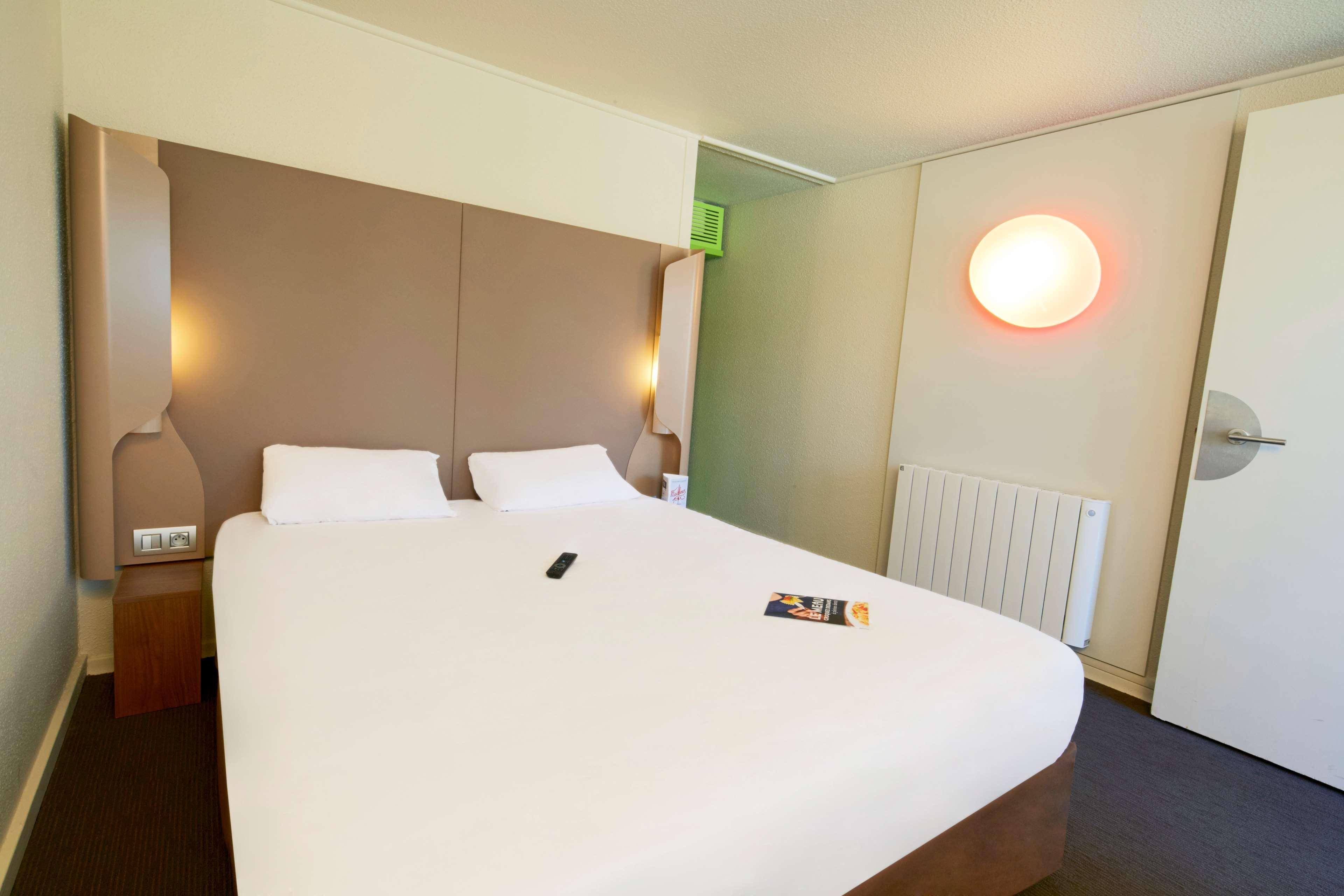 Campanile Dijon Sud - Marsannay Hotel Екстериор снимка