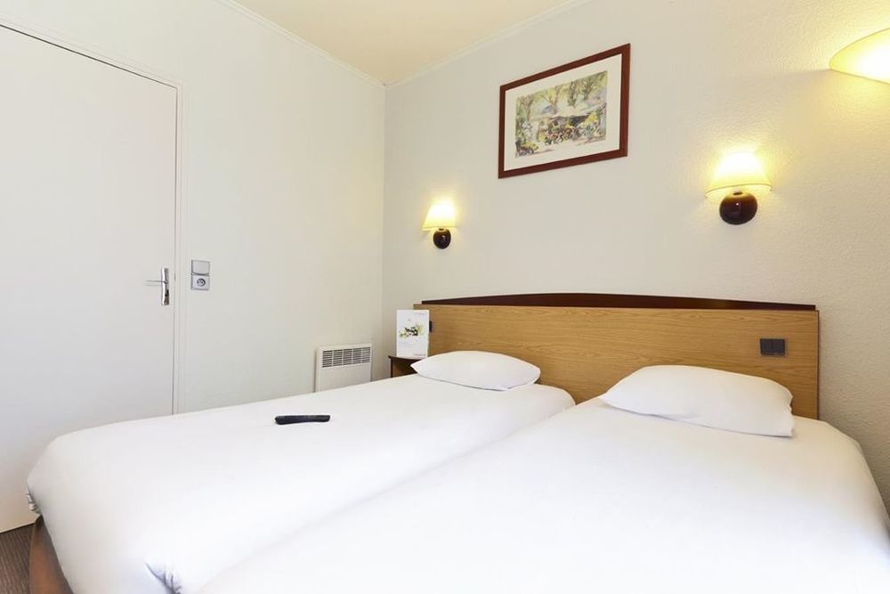 Campanile Dijon Sud - Marsannay Hotel Стая снимка